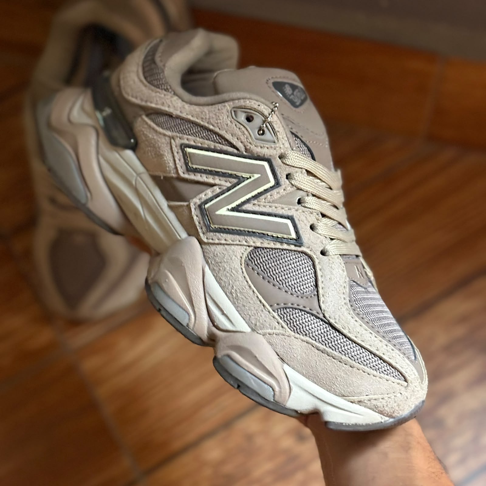 NEW BALANCE 9060 CAFÉ