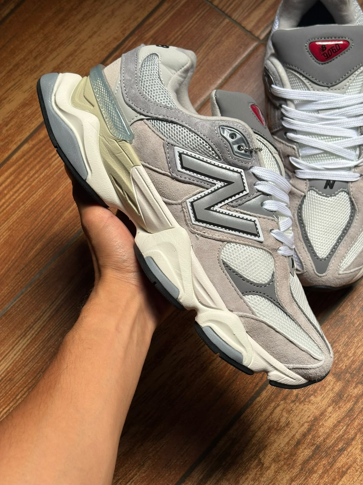 NEW BALANCE 9060 GRIS